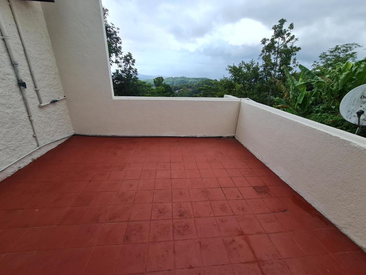 Hello Kandy Homestay Bagian luar foto