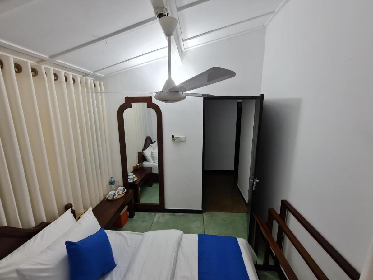 Hello Kandy Homestay Bagian luar foto
