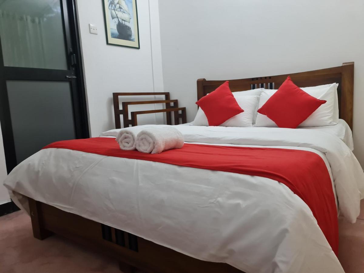Hello Kandy Homestay Bagian luar foto