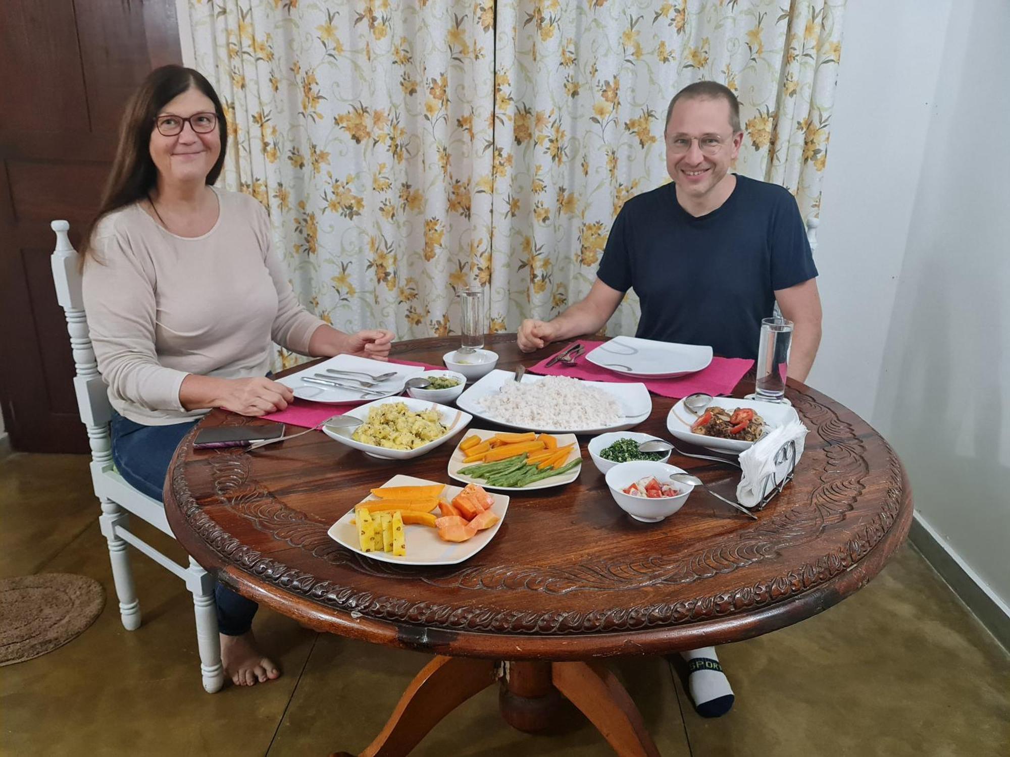 Hello Kandy Homestay Bagian luar foto