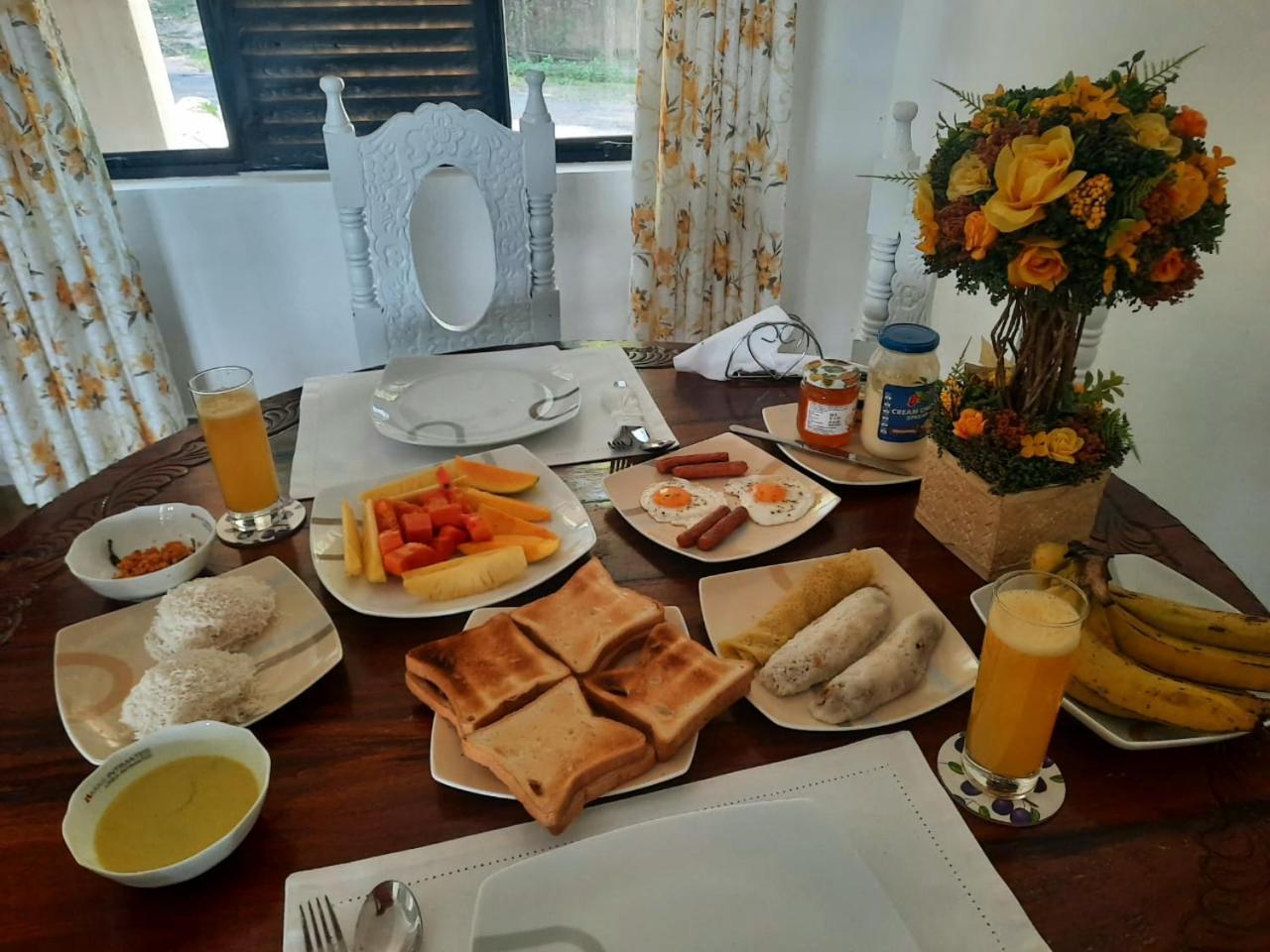 Hello Kandy Homestay Bagian luar foto